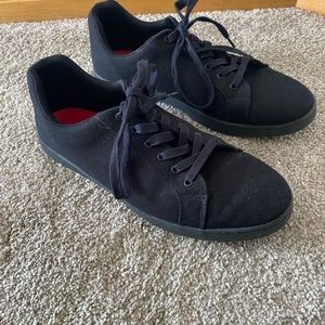 Very lightly used Woobies shoes size 11.
